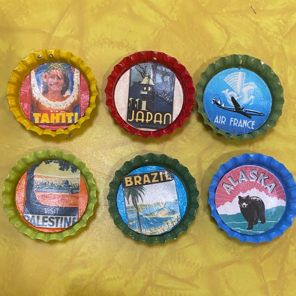 Unique Vintage Colorful Travel-Themed Bottle Caps